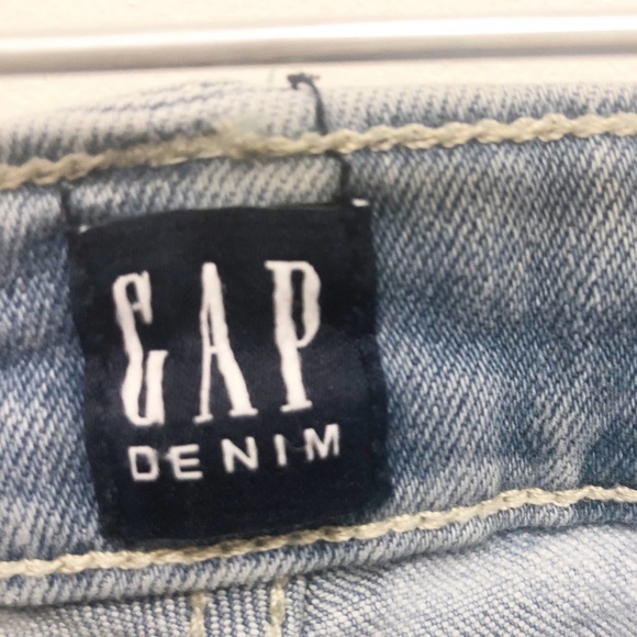 Gap Girlfriend Jeans WithSubtle Floral Print. - Picture 6 of 7